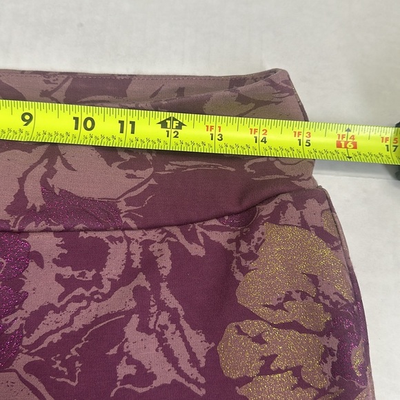 Soft Surroundings Women’s Size Medium Pull On Ponte Pants Purple Gold Floral - Picture 10 of 12